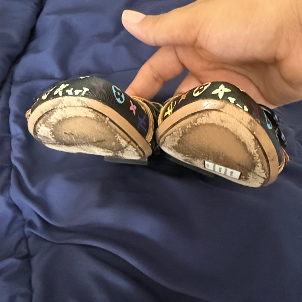 Pre-Loved Louis Vuitton Flats - Picture 11 of 12